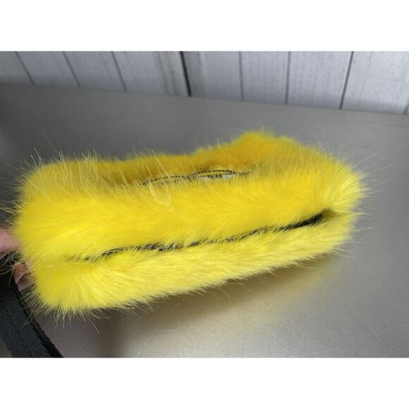 Kipling x Minions Kevin Furry Bright Yellow Wristlet Wallet NWOT - Picture 3 of 7